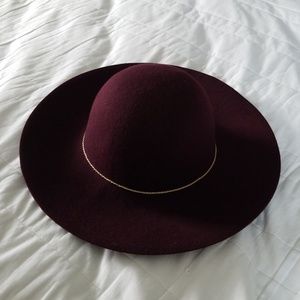 Burgundy felt floppy hat BNWT